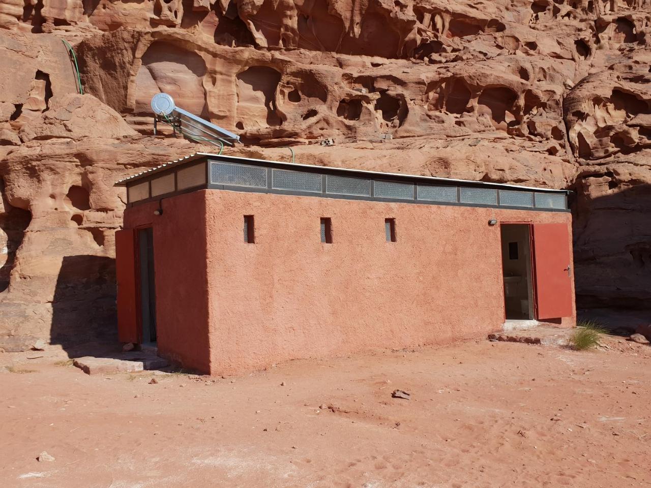 Отель Real Bedouin Experience Tours & Camp Вади-Рам Экстерьер фото
