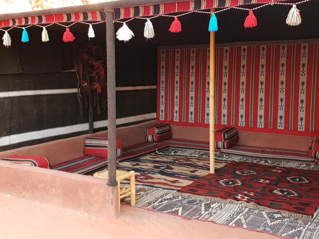 Отель Real Bedouin Experience Tours & Camp Вади-Рам Экстерьер фото