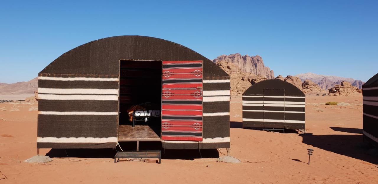 Отель Real Bedouin Experience Tours & Camp Вади-Рам Экстерьер фото